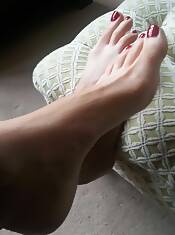 my friend s feet i get to massage and kiss
