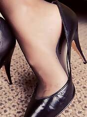 my feet in black 4 high heels monica